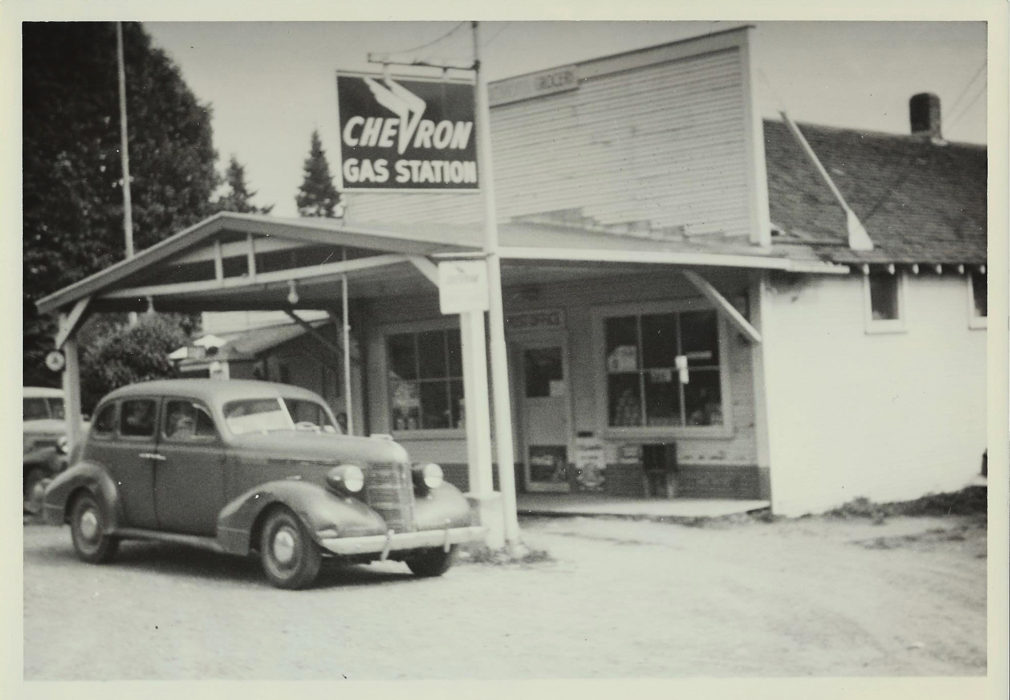 southworth store 1947 (37 pontiac)