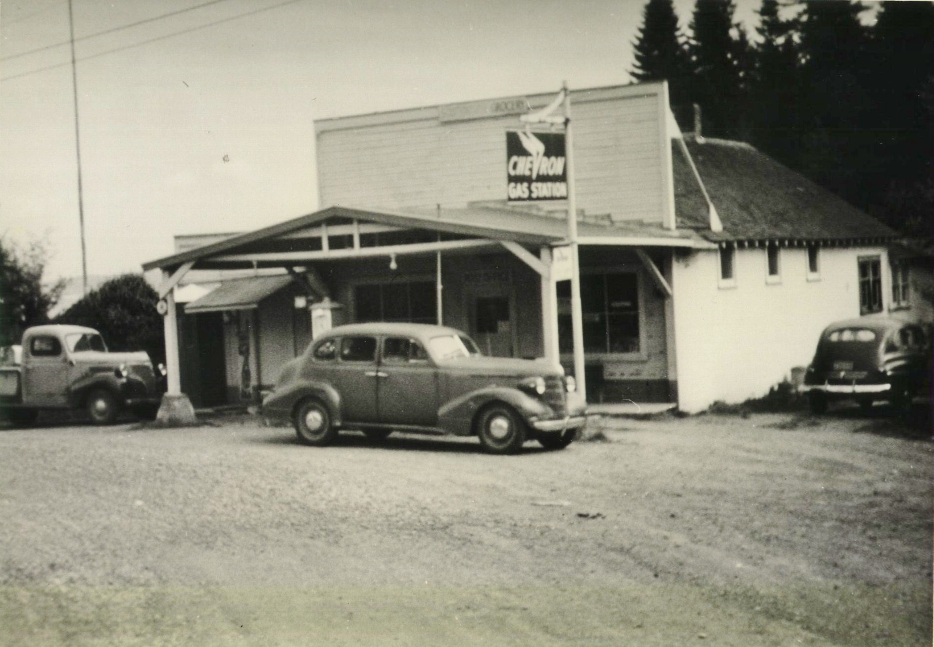 southworth gas station & home in back for the owners.